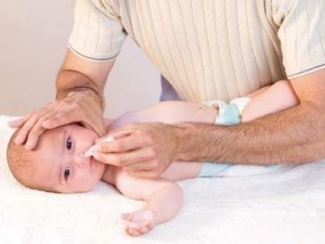 Lavado nasal en niños pequeños con suero fisiológico 